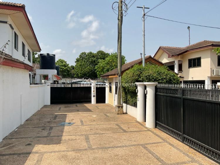 Executive 4 Bedroom House with Swimming Pool at Airport Residential, Airport Residential Area, Accra, House for Rent