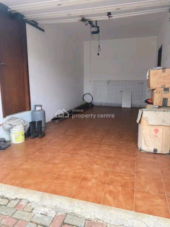 Executives 4 Bedroom House with Large Compound and Garden at Abelemkpe, Abelemkpe, Accra, House for Rent
