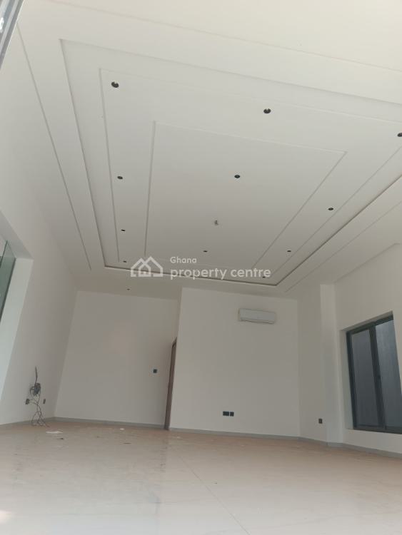 Luxurious 5 Bedroom House with a Swimming Pool & Lounge, Adenta Municipal, Accra, Detached Duplex for Sale
