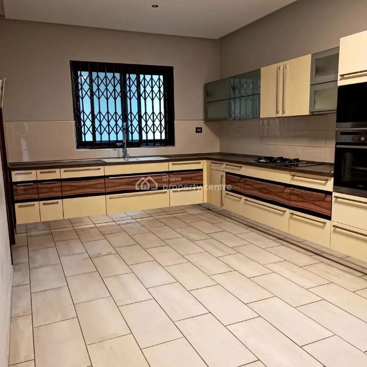 Executive 4 Bedrooms Townhouses at Dzorwulu, Dzorwulu, Accra, Townhouse for Rent