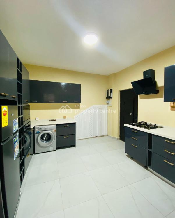 Executive Furnished 2 Bedroom Townhouse at Madina Estates, La Nkwantanang Madina Municipal, Accra, Townhouse for Rent
