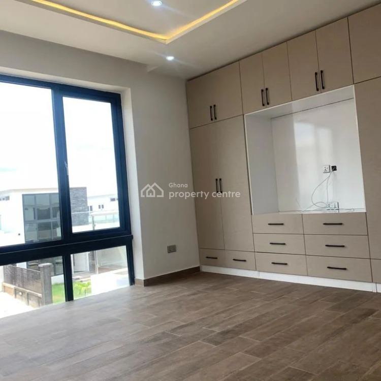 Executive 5 Bedrooms Townhouses at Oyarifa, Oyarifa, La Nkwantanang Madina Municipal, Accra, Townhouse for Rent