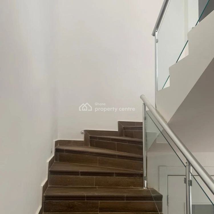 Executive 5 Bedrooms Townhouses at Oyarifa, Oyarifa, La Nkwantanang Madina Municipal, Accra, Townhouse for Rent