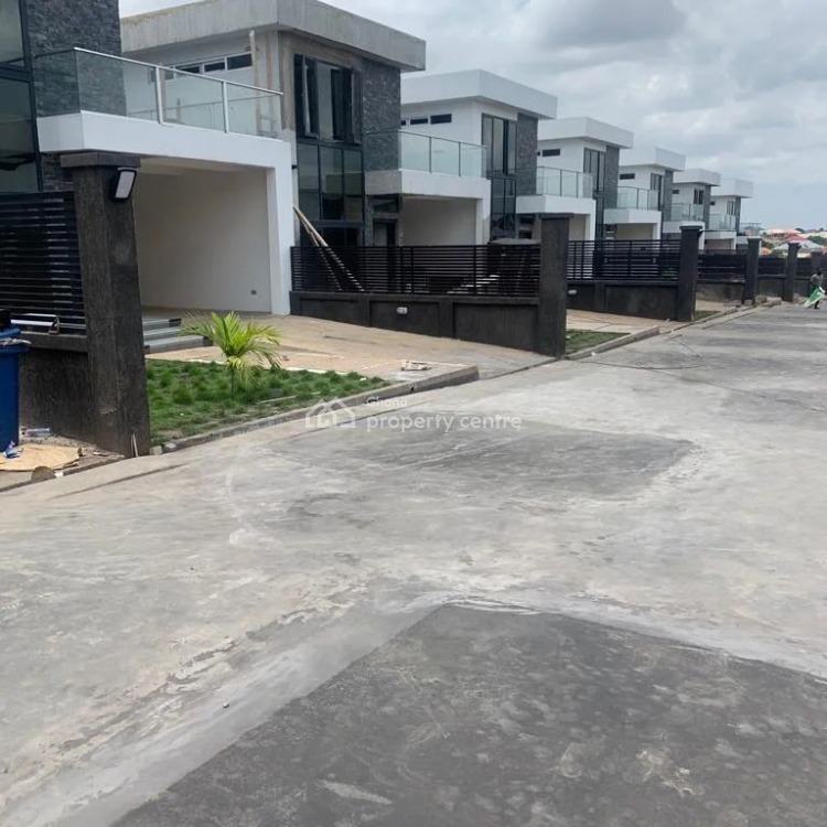 Executive 5 Bedrooms Townhouses at Oyarifa, Oyarifa, La Nkwantanang Madina Municipal, Accra, Townhouse for Rent