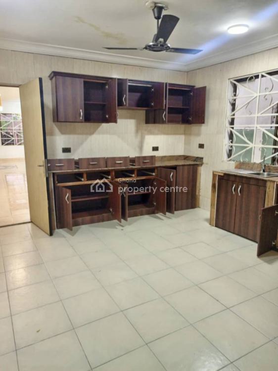 Executive 4 Bedrooms House with Boys Quarters at Westland Junction, Adenta, Adenta Municipal, Accra, House for Rent