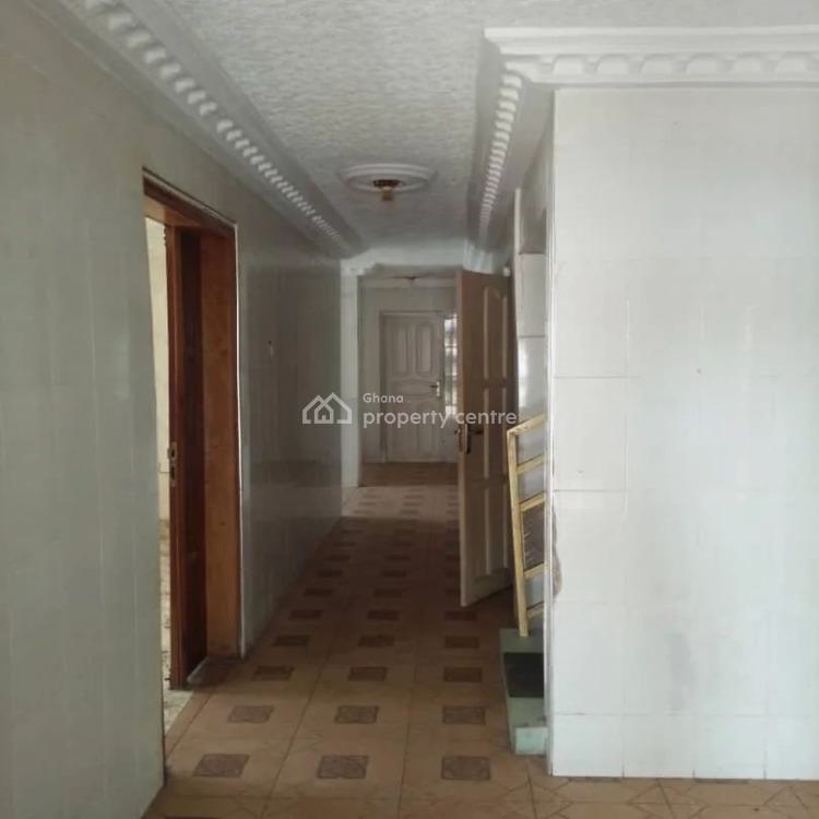 Executive 6 Bedrooms Self Compound House at Gbawe Macarthy Hills, Gbawe, Ga South Municipal, Accra, House for Rent