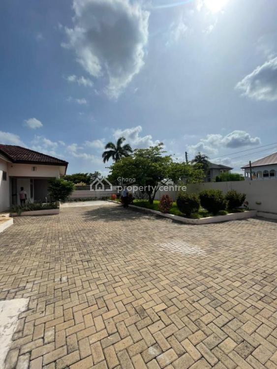 For Sale 10bedroom Old House, 210 Osu Badu Street, Accra Metropolitan