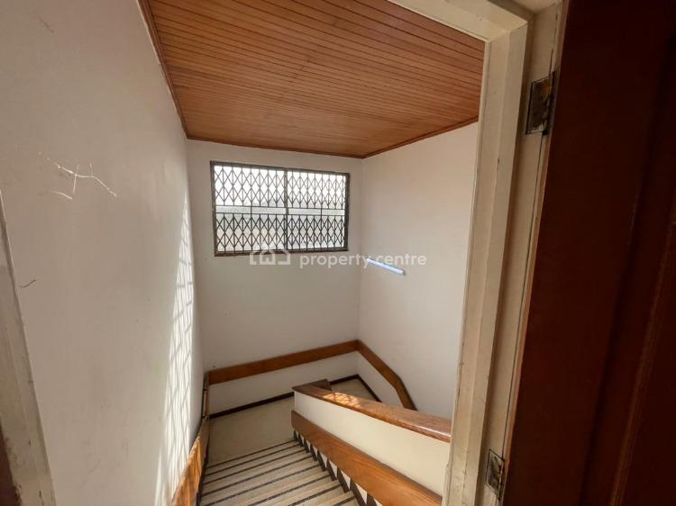 Executive 5 Bedrooms All Ensuite with 2 Bedrms Out House at Tema Comm3, Tema, Accra, House for Rent
