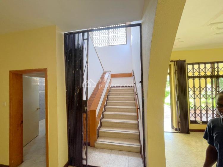 Executive 5 Bedrooms All Ensuite with 2 Bedrms Out House at Tema Comm3, Tema, Accra, House for Rent