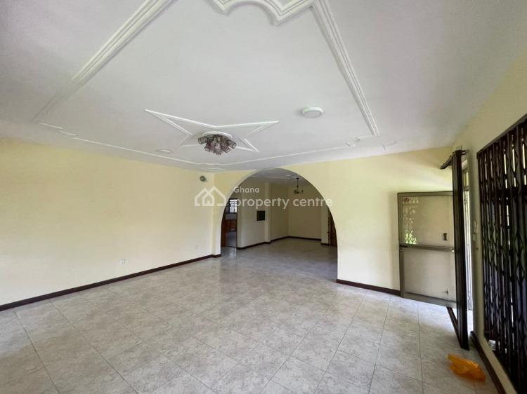 Executive 5 Bedrooms All Ensuite with 2 Bedrms Out House at Tema Comm3, Tema, Accra, House for Rent