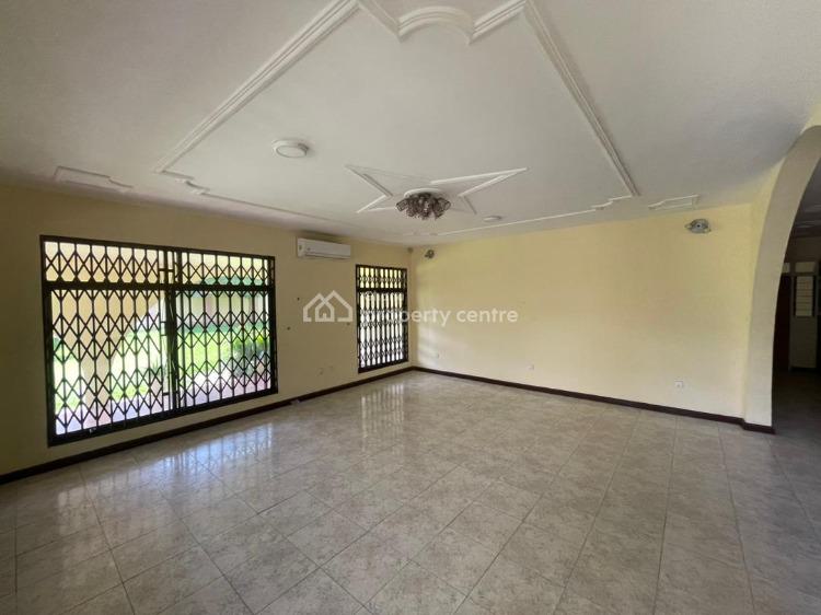 Executive 5 Bedrooms All Ensuite with 2 Bedrms Out House at Tema Comm3, Tema, Accra, House for Rent