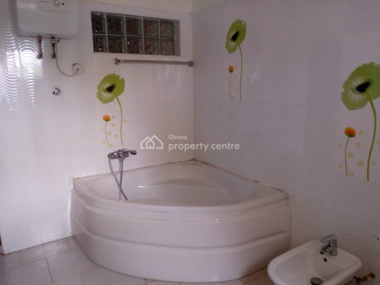 Executive 5 Bedrooms House with 2 Rooms Out House at Roman Ridge, Roman Ridge, Accra, House for Rent