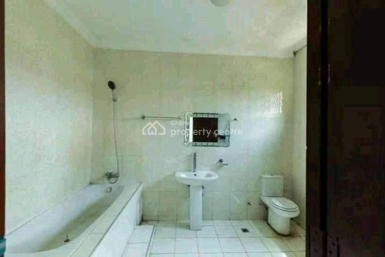 Execuitve 4 Bedroom Townhouse at Dzorwulu, Dzorwulu, Accra, House for Rent