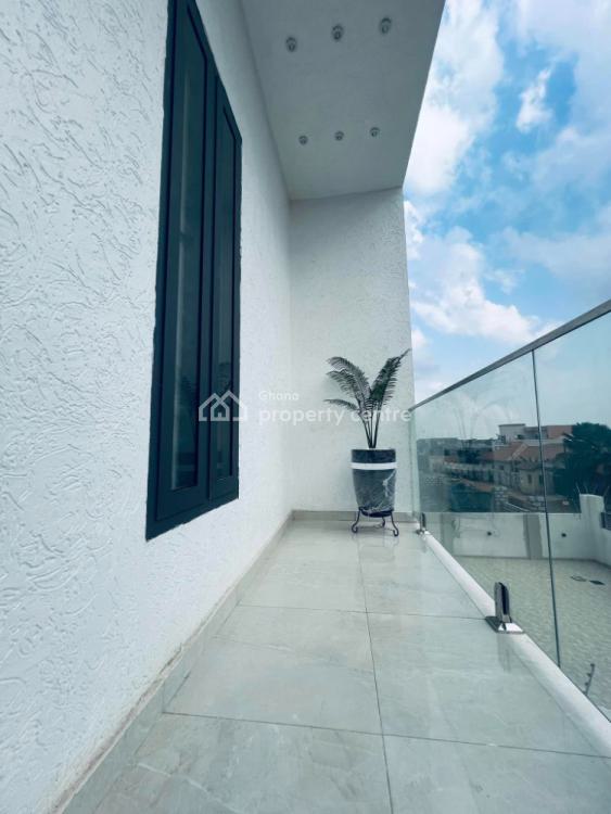 Executive Newly Built 4 Bedrooms House with Boys Quaters at Ogbojo, Ogbojo, Adenta Municipal, Accra, House for Sale