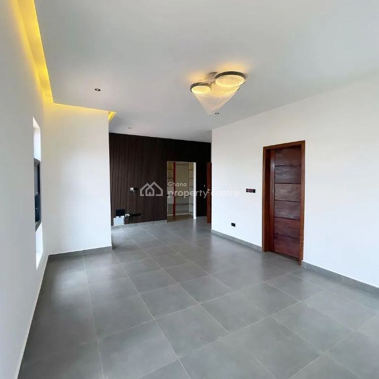 Executive 4 Bedrooms Semi-detached House at Oyarifa, Oyarifa, La Nkwantanang Madina Municipal, Accra, House for Sale