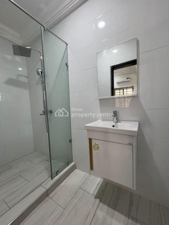 Executive 4 Bedrooms House at Ashaley Botwe Lakeside, Ashaley Botwe, Adenta Municipal, Accra, House for Sale