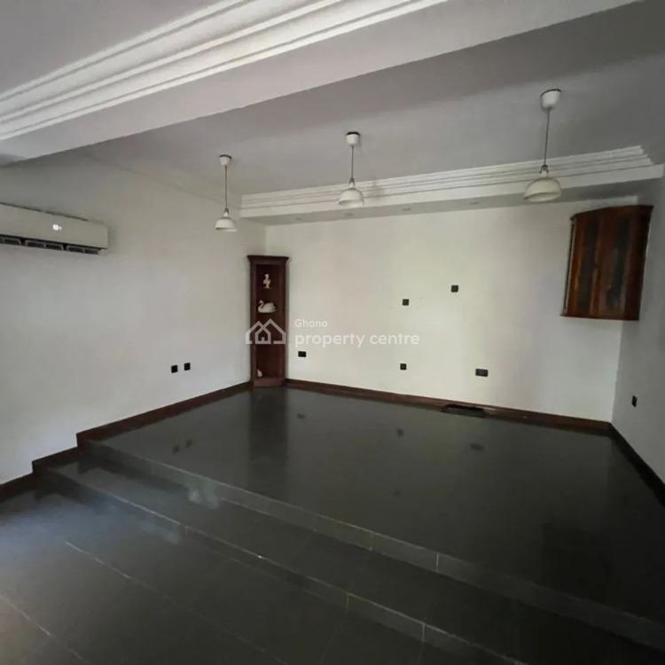 Executive 5 Bedroom Semi Furnished House Self Compound at Osu, Osu, Accra, House for Rent