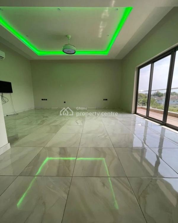 Executive Unfurniture 4 Bedrooms Self Compound House at Cantonments, Cantonments, Accra, House for Rent