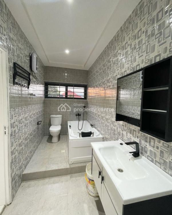 Executive 3 Bedroom House at Oyarifa, Oyarifa, La Nkwantanang Madina Municipal, Accra, House for Sale