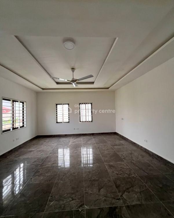 Executive 5bedrooms Townhouse with Boys Quarters at Tema Com14 Lashibi, Lashibi, Accra, Townhouse for Rent