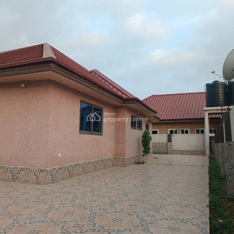 Executive 2 Bedrooms House at Oyarifa, Oyarifa, La Nkwantanang Madina Municipal, Accra, House for Sale