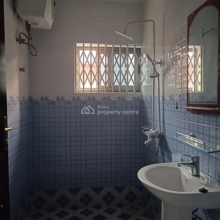 Executive 2 Bedrooms House at Oyarifa, Oyarifa, La Nkwantanang Madina Municipal, Accra, House for Sale