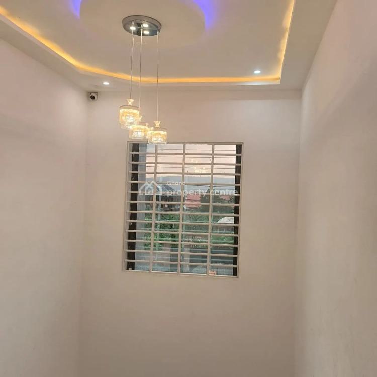 Executive Ensuite 4 Bedrooms House at Oyarifa, Oyarifa, La Nkwantanang Madina Municipal, Accra, House for Sale