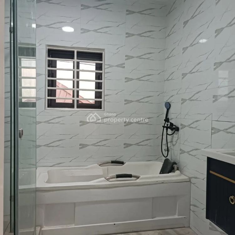 Executive Ensuite 4 Bedrooms House at Oyarifa, Oyarifa, La Nkwantanang Madina Municipal, Accra, House for Sale