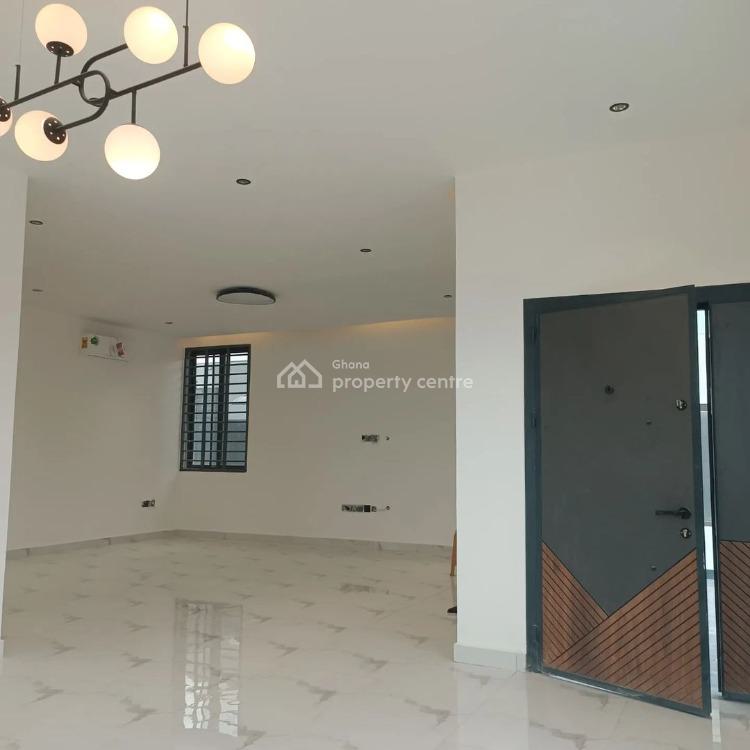 Executive 5 Bedrooms House at Oyarifa, Oyarifa, La Nkwantanang Madina Municipal, Accra, House for Sale