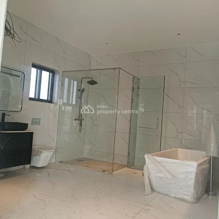 Executive 5 Bedrooms House at Adenta, Adenta Municipal, Accra, House for Sale