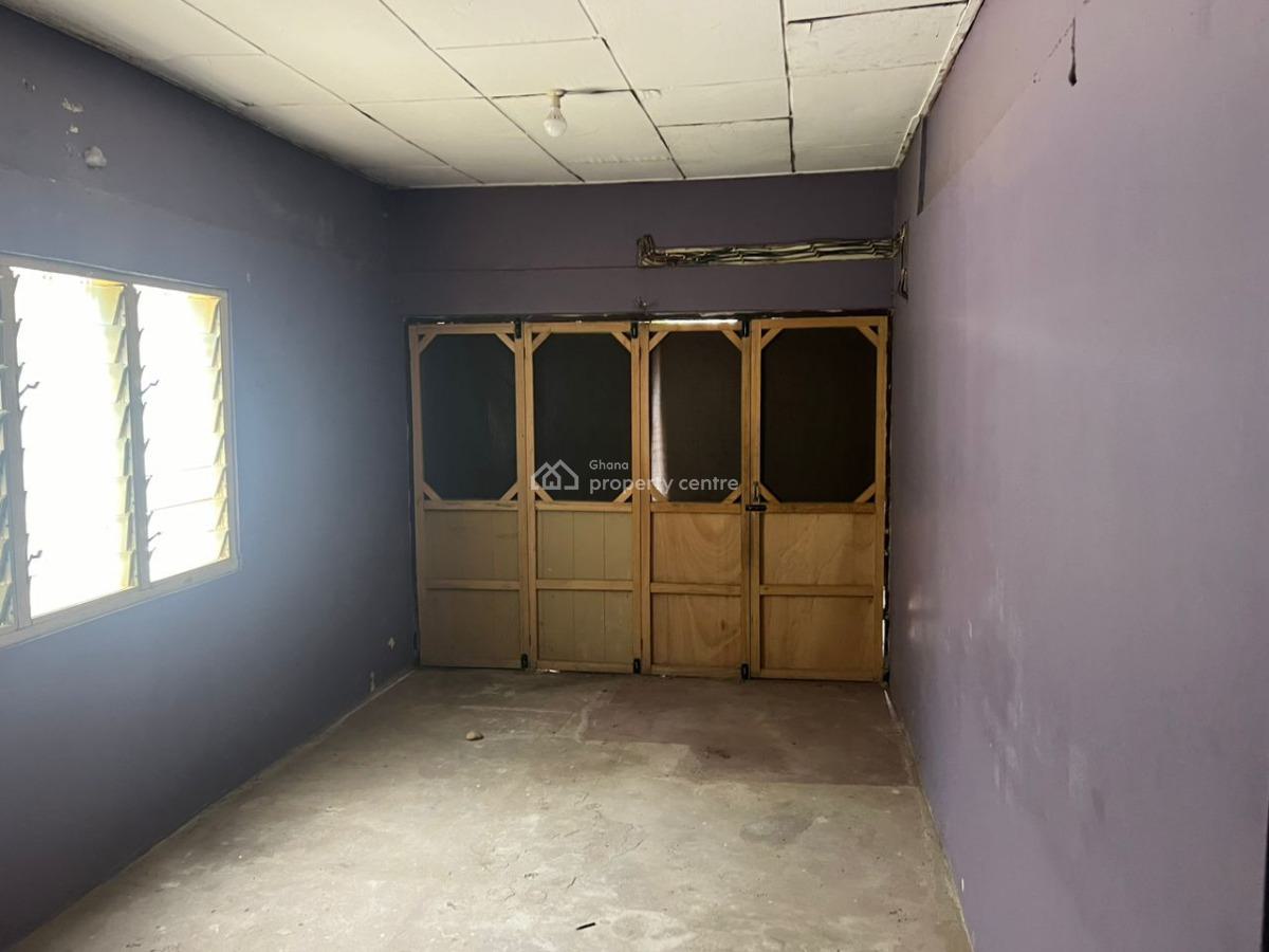 7 Bedroom House, Teshie-nungua Estates, Accra, House for Sale