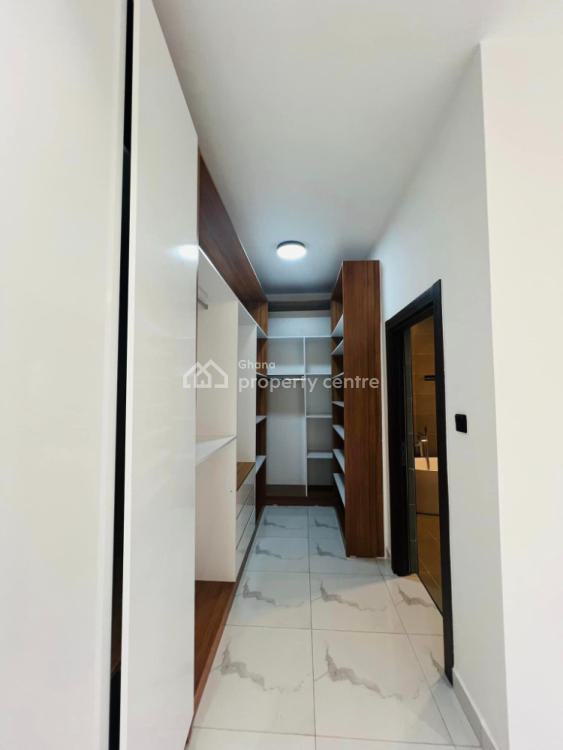 Executive 4 Bedrooms House with Boys Quaters at Adenta Oyarifa, Adenta Municipal, Accra, House for Sale