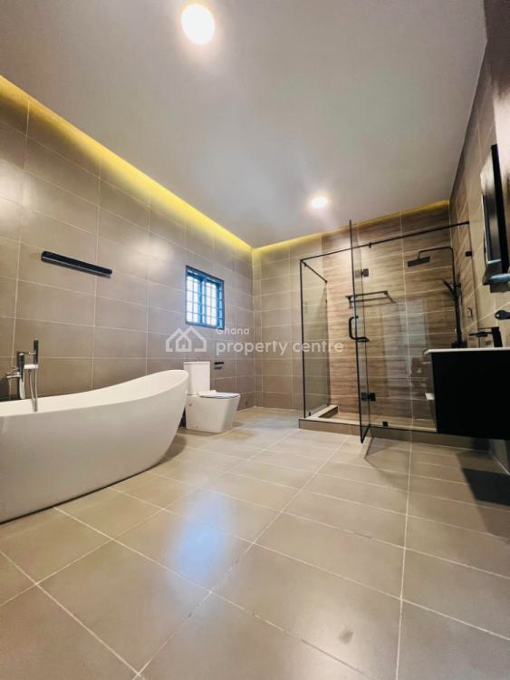 Executive 4 Bedrooms House with Boys Quaters at Adenta Oyarifa, Adenta Municipal, Accra, House for Sale