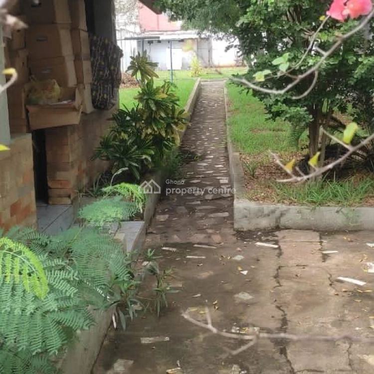Old 4 Bedrooms House on 3 Plots of Land at  East Legon, East Legon, Accra, House for Sale