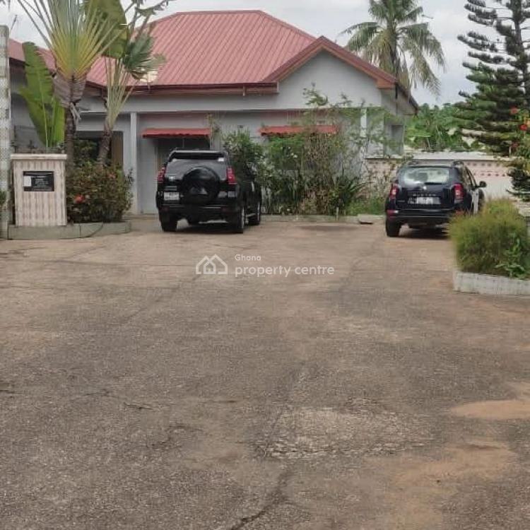 Old 4 Bedrooms House on 3 Plots of Land at  East Legon, East Legon, Accra, House for Sale