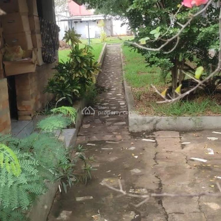 Old 4 Bedrooms House on 3 Plots of Land at  East Legon, East Legon, Accra, House for Sale