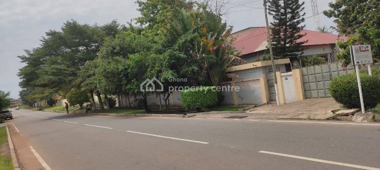 Executive 4 Bedroom Old House Plus 2 Rooms Boys Quarters at East Legon, East Legon, Accra, House for Sale