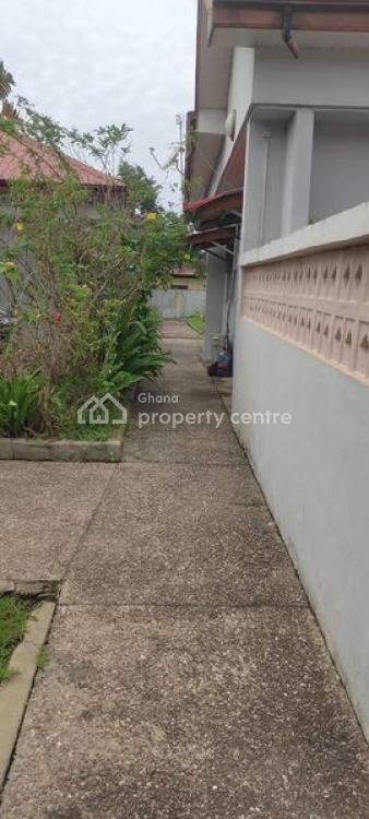 Executive 4 Bedroom Old House Plus 2 Rooms Boys Quarters at East Legon, East Legon, Accra, House for Sale
