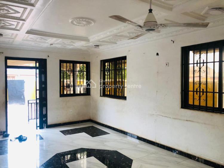 Executive 2 Bedroom Apartment at Madina Close to Main Road, La Nkwantanang Madina Municipal, Accra, Apartment for Rent