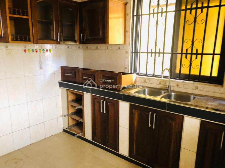 Executive 2 Bedroom Apartment at Madina Close to Main Road, La Nkwantanang Madina Municipal, Accra, Apartment for Rent