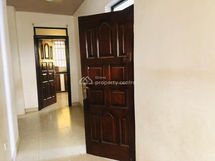 Executive 2 Bedroom Apartment at Madina Close to Main Road, La Nkwantanang Madina Municipal, Accra, Apartment for Rent