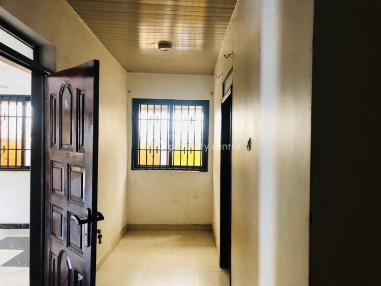 Executive 2 Bedroom Apartment at Madina Close to Main Road, La Nkwantanang Madina Municipal, Accra, Apartment for Rent