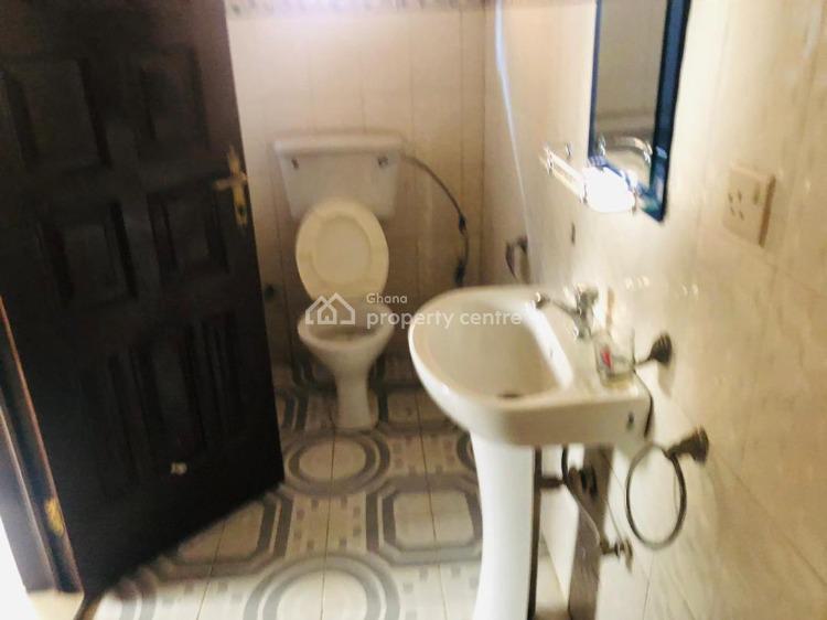Executive 2 Bedroom Apartment at Madina Close to Main Road, La Nkwantanang Madina Municipal, Accra, Apartment for Rent