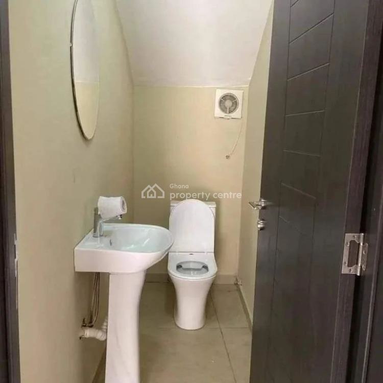Executive 2 Bedrooms House in Mini Gated Community at Madina, Madina, La Nkwantanang Madina Municipal, Accra, House for Rent