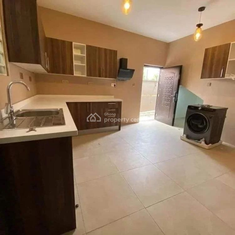 Executive 2 Bedrooms House in Mini Gated Community at Madina, Madina, La Nkwantanang Madina Municipal, Accra, House for Rent