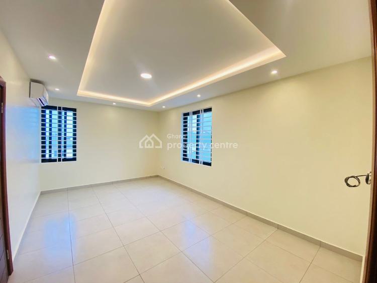 Executive 5 Bedroom House with Rooftop at East Airport - Tse Addo, Tse Addo, Accra, House for Sale