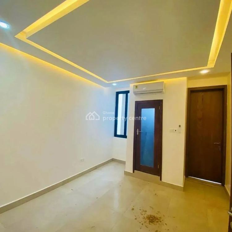 Executive 3 Bedrooms House with a Rooftop Space, Ashaley Botwe, Adenta Municipal, Accra, House for Sale