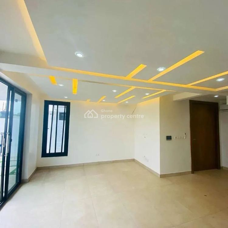Executive 3 Bedrooms House with a Rooftop Space, Ashaley Botwe, Adenta Municipal, Accra, House for Sale
