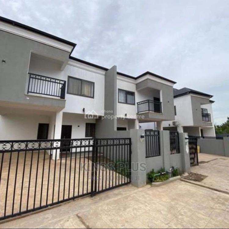 Executive 3 Bedrooms Semi Detached Self Compound Townhouse at Madina, La Nkwantanang Madina Municipal, Accra, Townhouse for Rent
