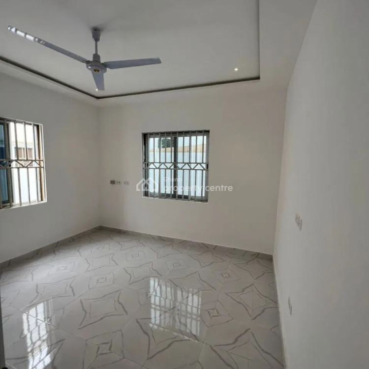 Executive 3 Bedrooms House at Kasoa Opeikuma Close to Tarred Road, Kasoa, Awutu-senya East, Central Region, House for Sale